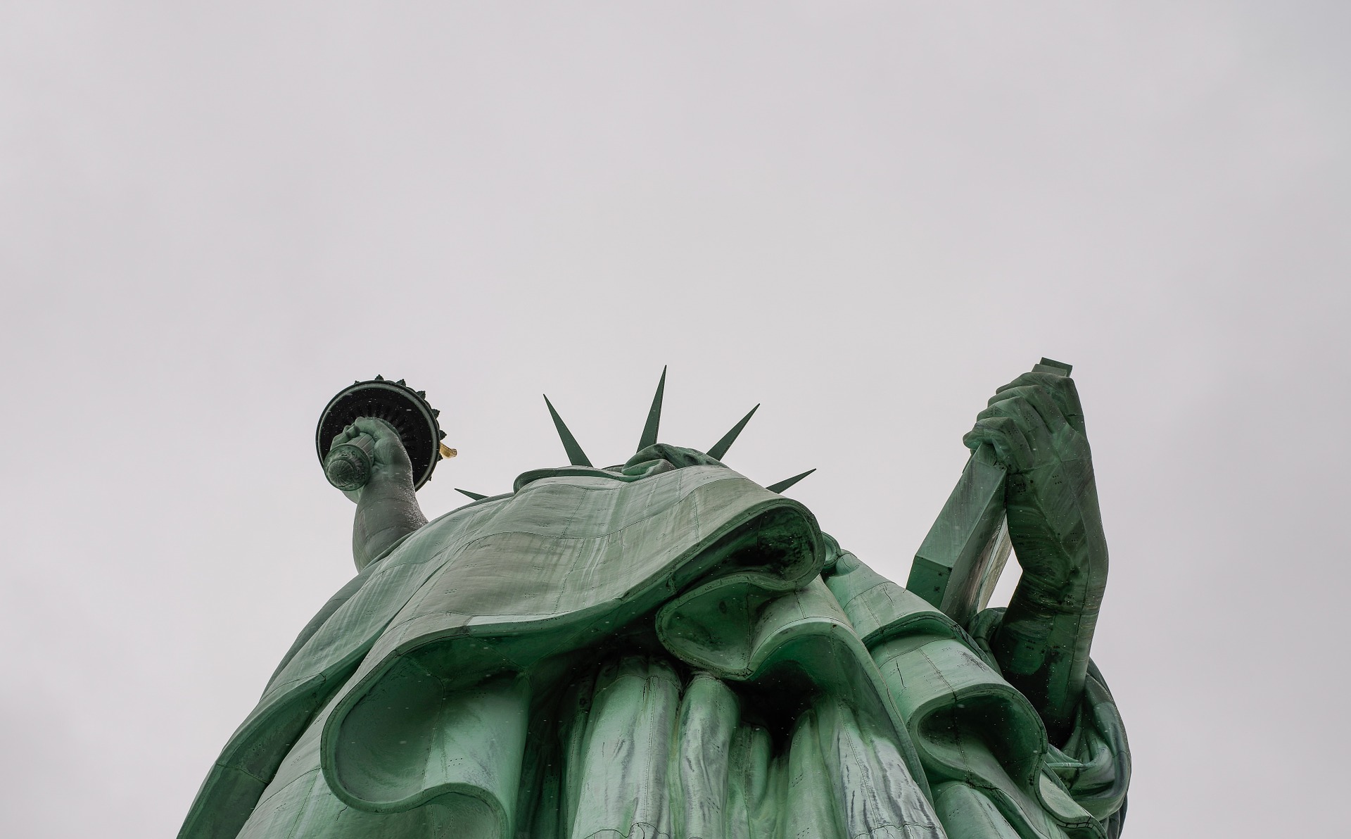 statue-of-liberty-from below